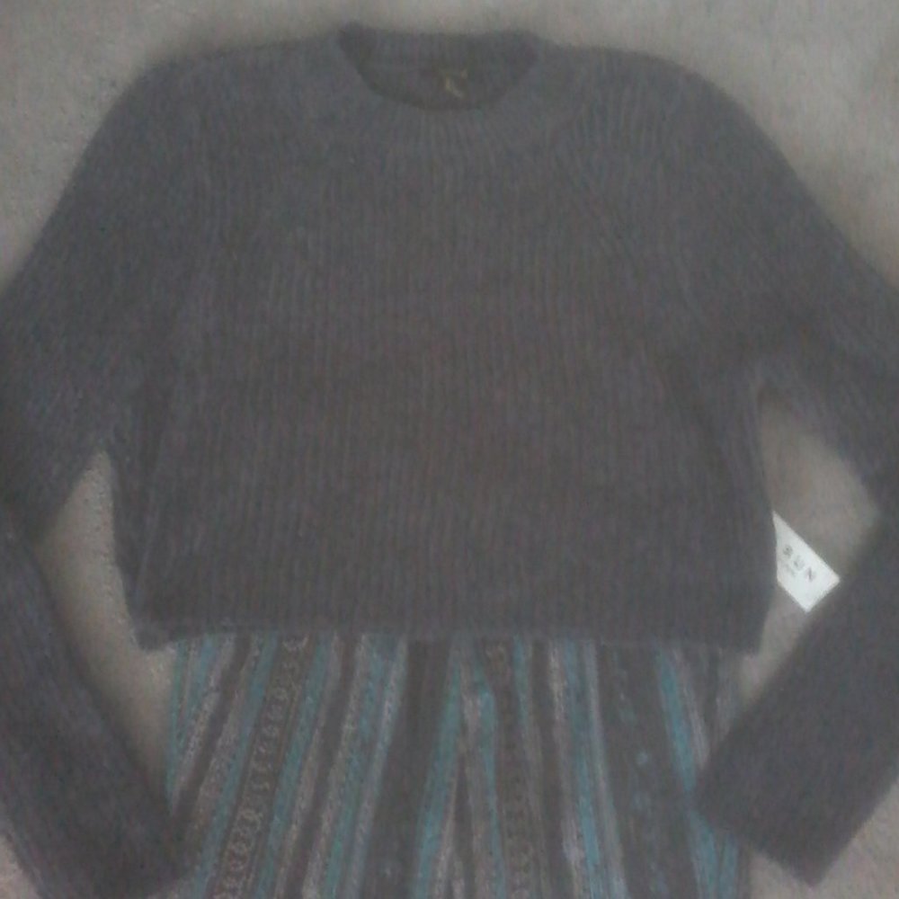 Grey Sweater - Picture 4 of 4
